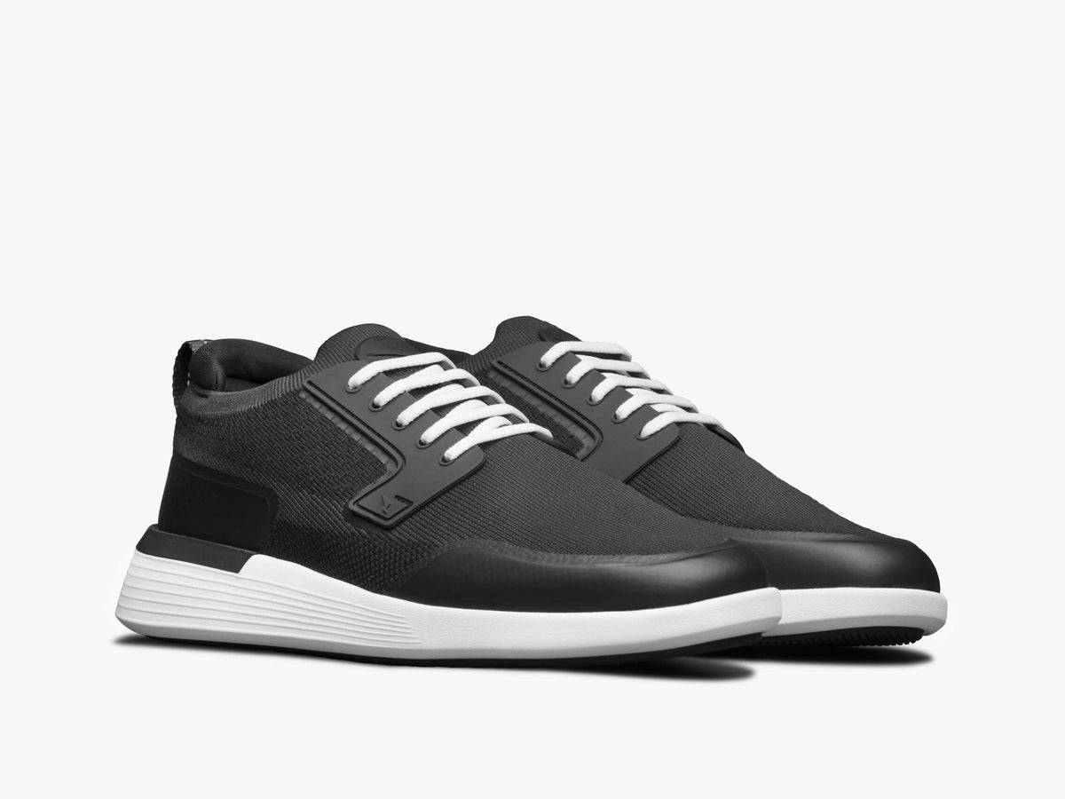 SwiftKnit™ Derby Sport - Black / White