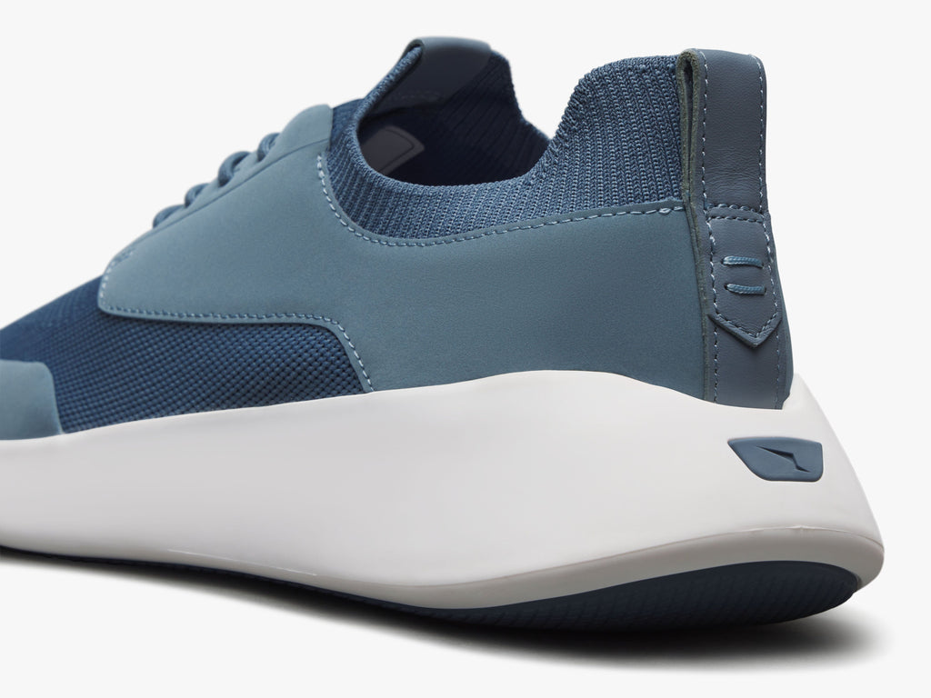 Toro SwiftKnit - Navy / White