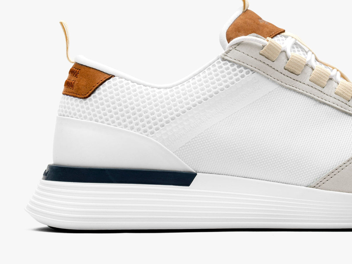 Crossover™ Victory Trainer - White / White